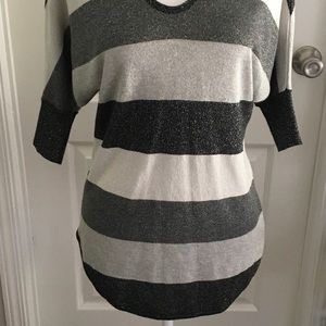 Sparkle summer sweater,buttons down back